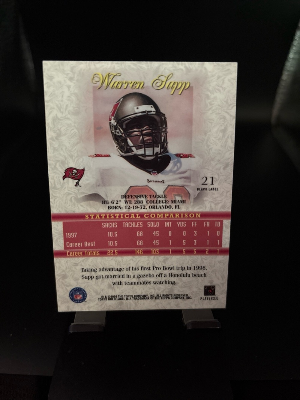 1998 Topps Gold Label #21 Warren Sapp Tampa Bay Buccaneers FOOTBALL Card - Picture 2 of 2